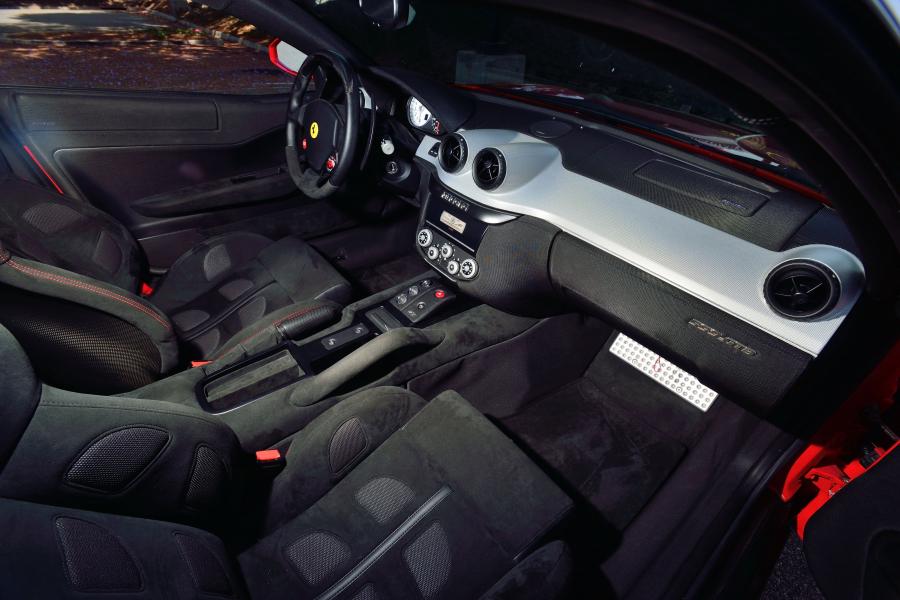 Интерьер Ferrari 599 GTB 60F1 2011 года  (фото 20 из 22)